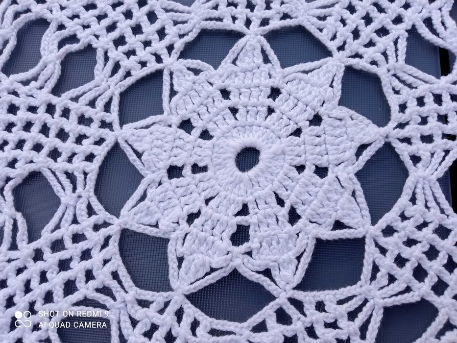 Centro de mesa, em renda - 1,15cm de diâmetro