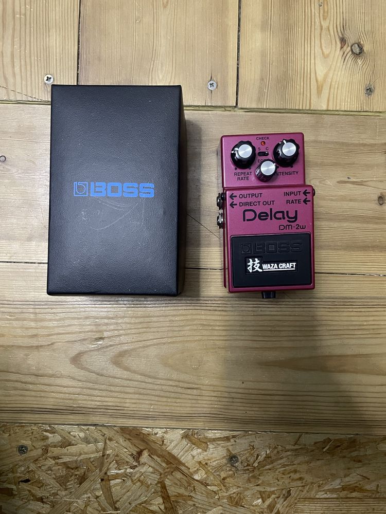 Boss dm-2w delay waza craft