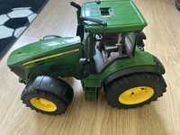 Zabawka traktor John Deere