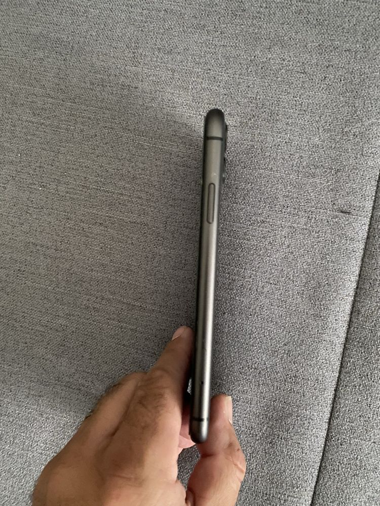 Vendo iphone 11 desbloqueado c/ caixa e acessorios