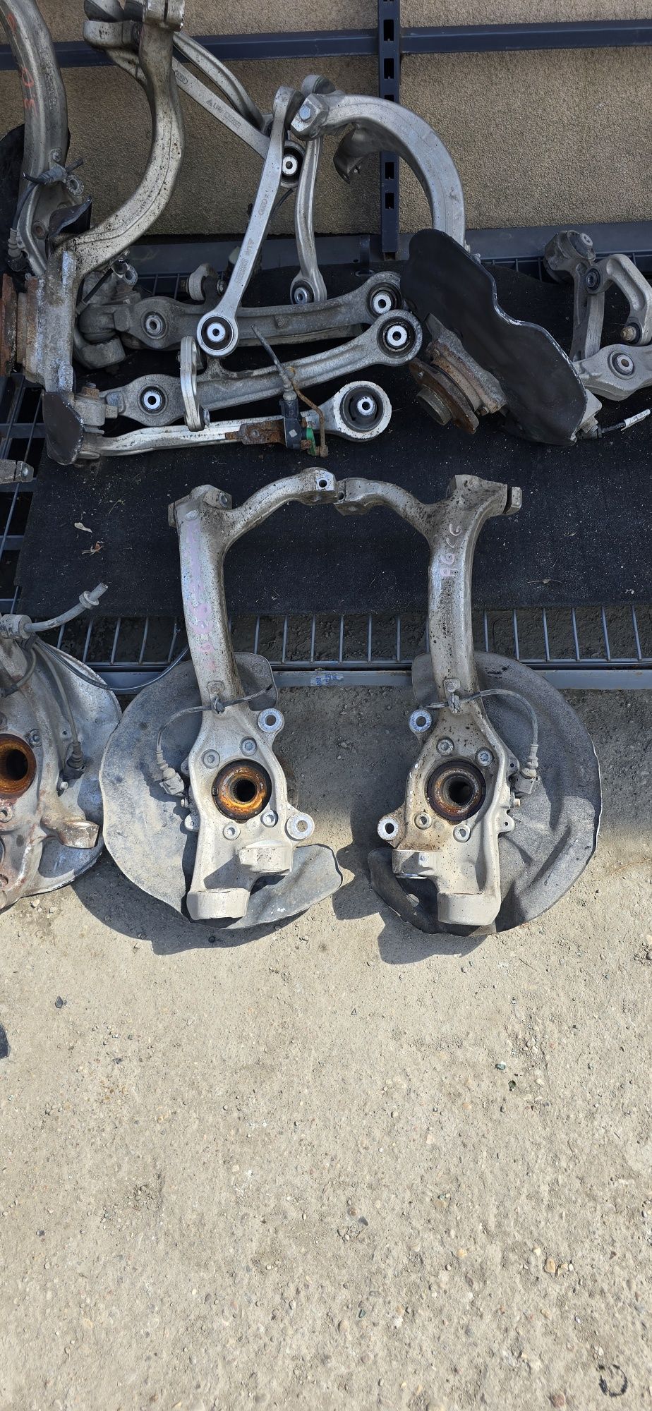 Zwrotnica prawa lewa Audi A6 C6 2.7 3.0 tdi