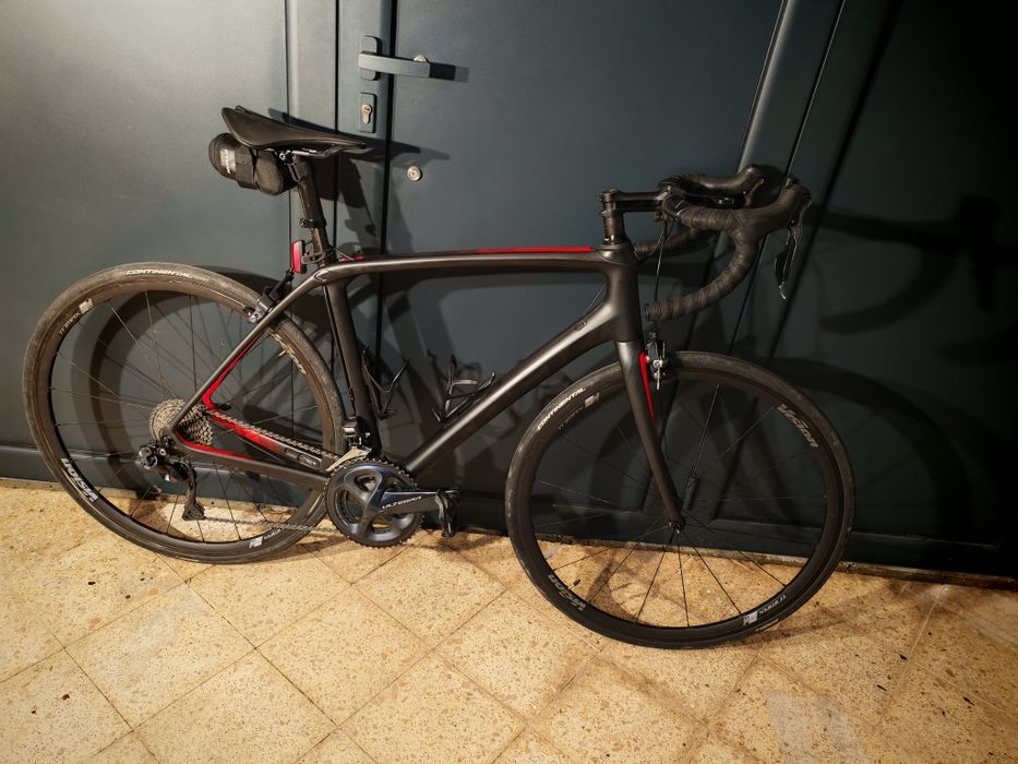 Bicicleta Estrada Trek Domane SLR em carbono Di2

- Quadro em carbon