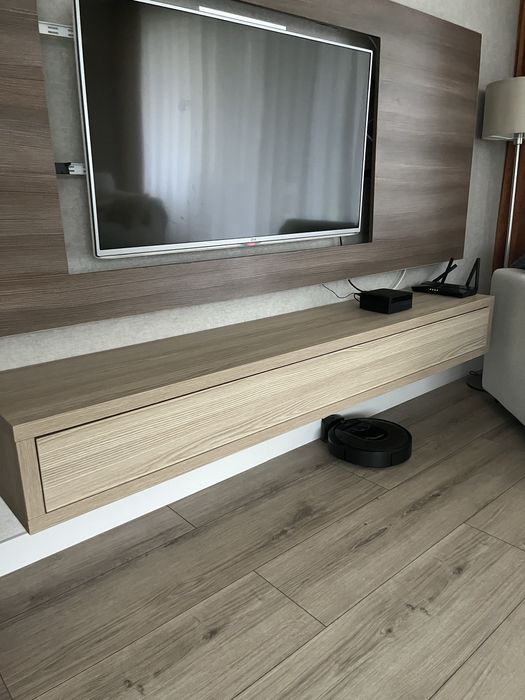 Szafka rtv wisząca