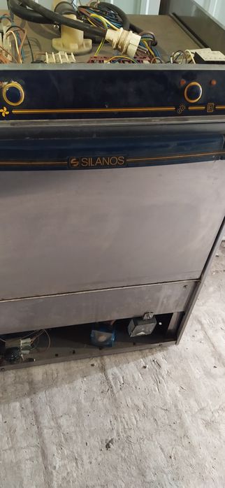 Посудомийна машина