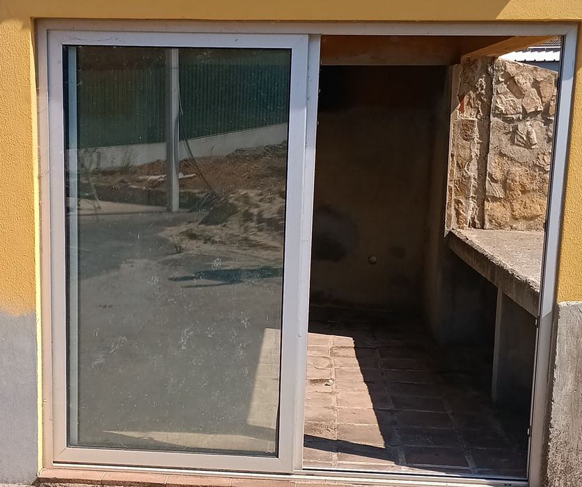 Portas de correr usadas