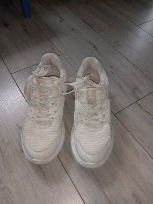 Buty sportowe, adidasy, sneakersy damskie, młodzieżowe. 39