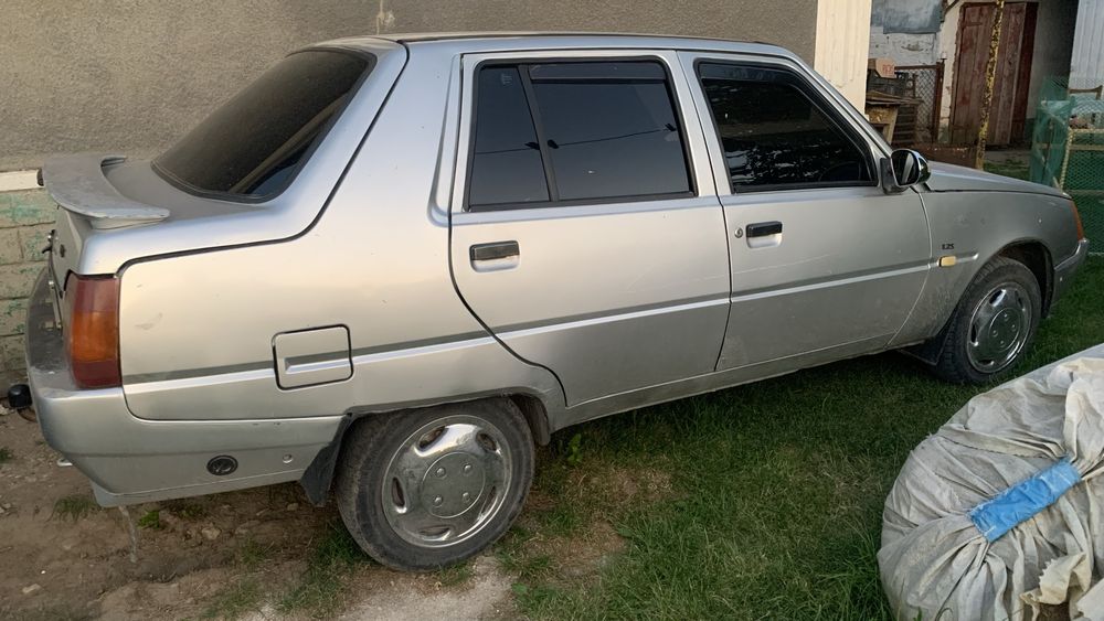 ЗАЗ 1103 Славута/2003 рік/Карб/Газ-Бензин, 1.2 л./Переоформляється