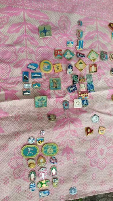 Продам значки епохи СРСР та зарубіжні одним лотом