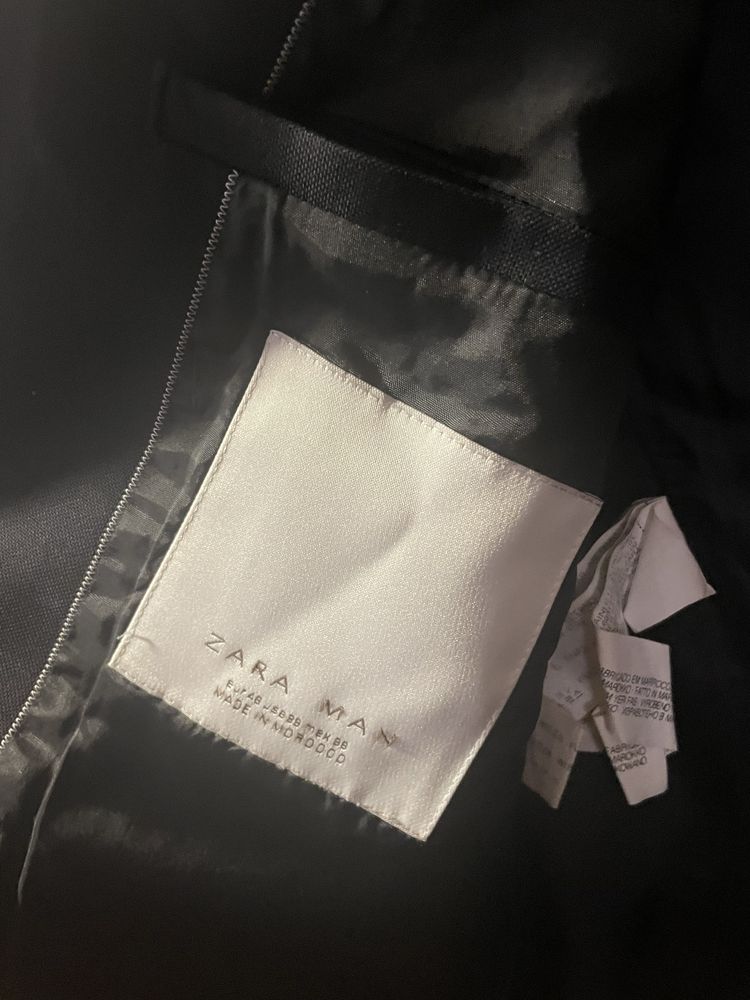 Чоловічий костюм Zara