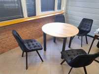Stół rozkładany z krzesłami loft