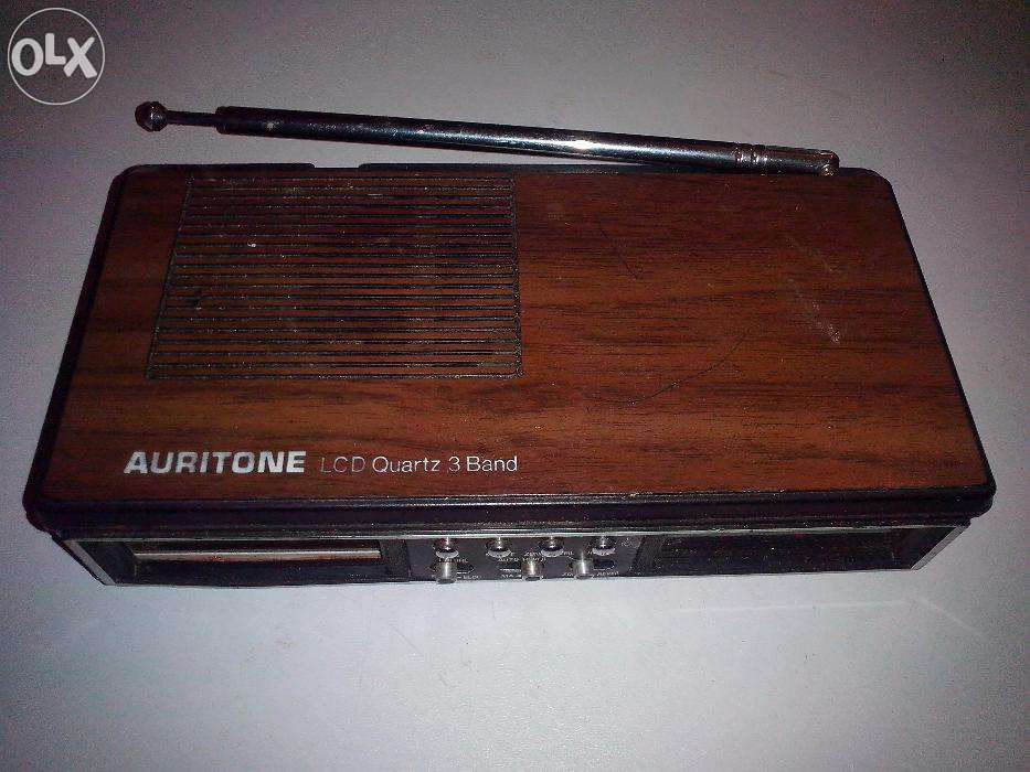 Rádio Auritone LCD Quartz 3 Band