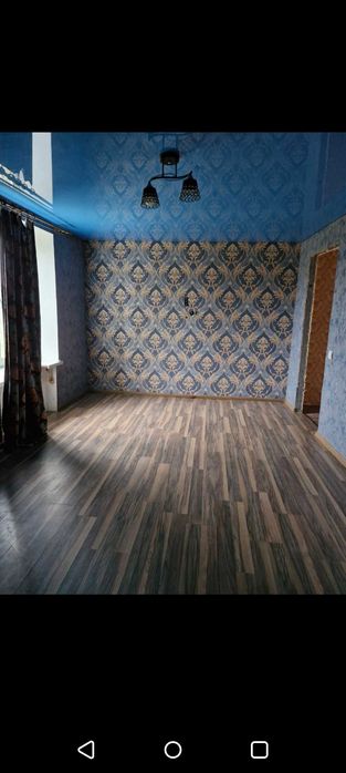 Будинок біля річки