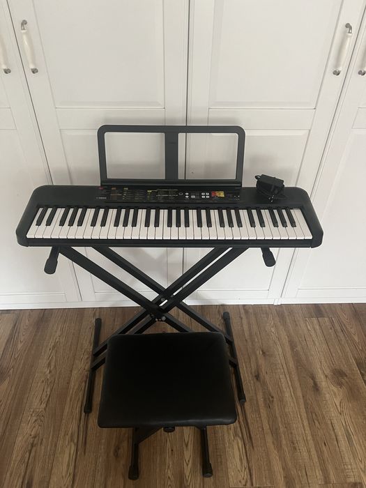 Keyboard Yamaha PSR-F52 zestaw
