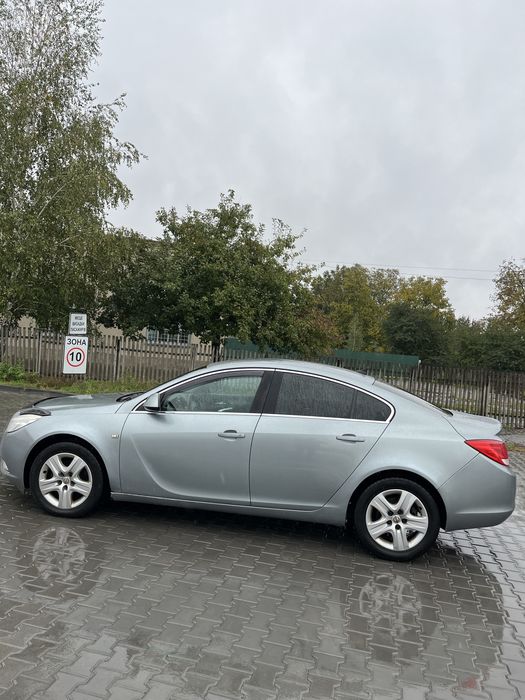 Opel Insignia 2.0 Дизель 2011