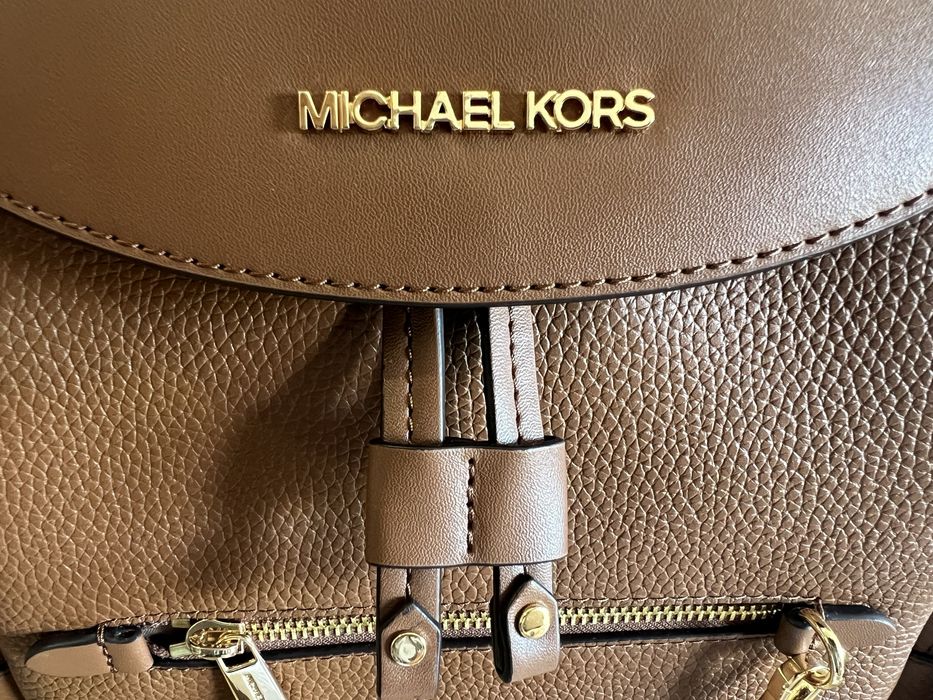 Mochila Michael Kors original NOVA com caixa