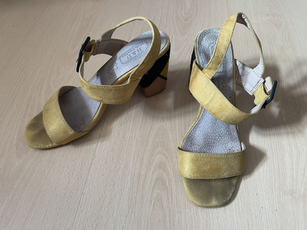 Sapatos/Sandalias novos e com pouco uso