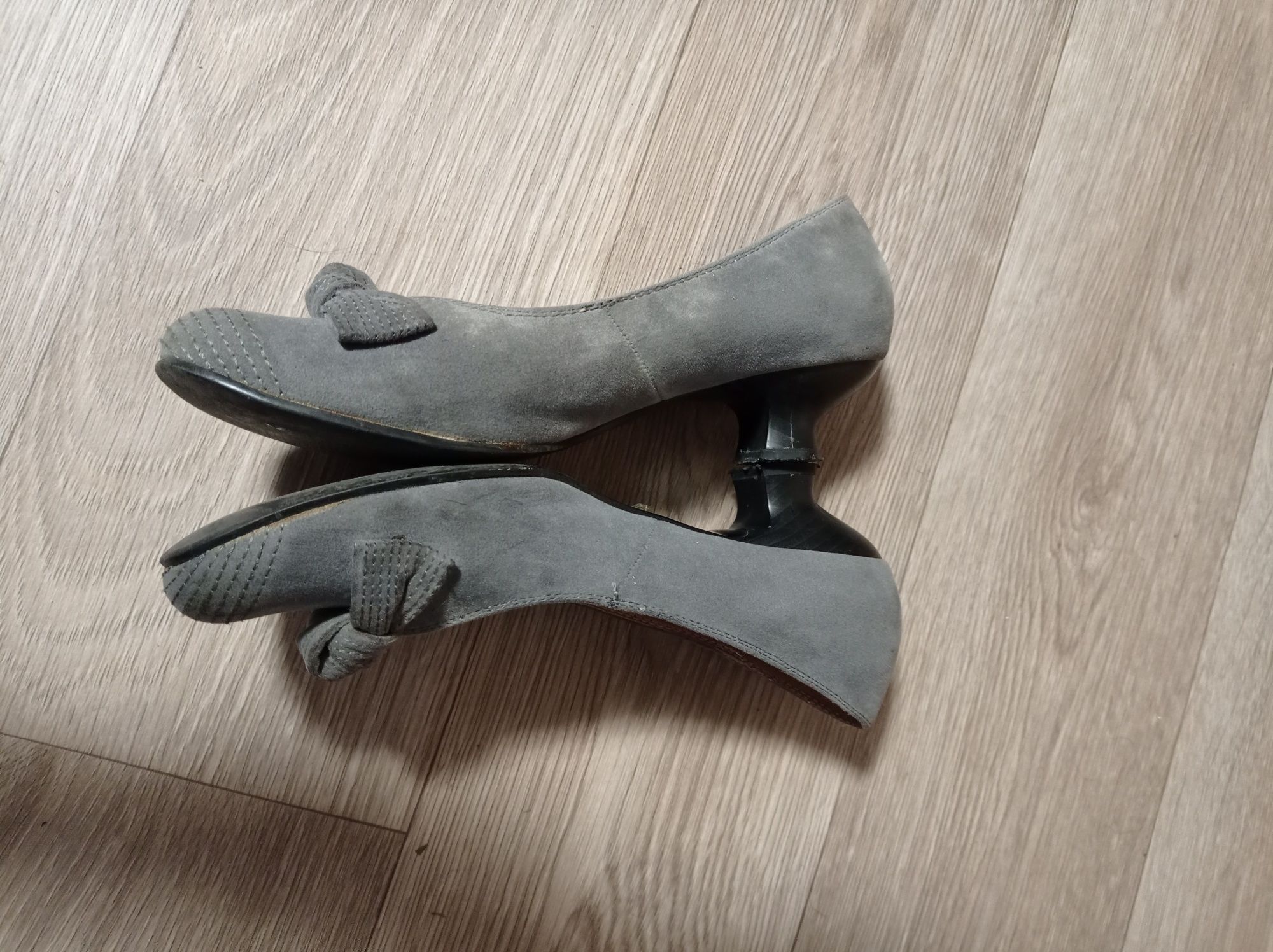 Buty zamszowe czółenka 39 szare damskie pantofelki