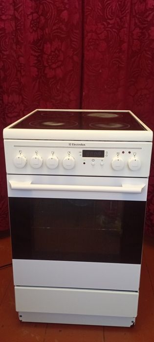 Електроплита Electrolux індукційна