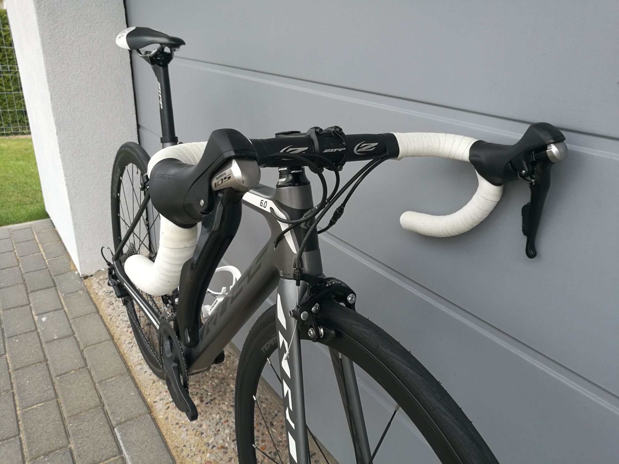 Kross Vento 6.0 Rower szosowy karbonowy Shimano 105