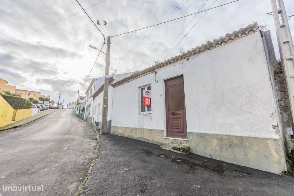 Moradia na Achadinha