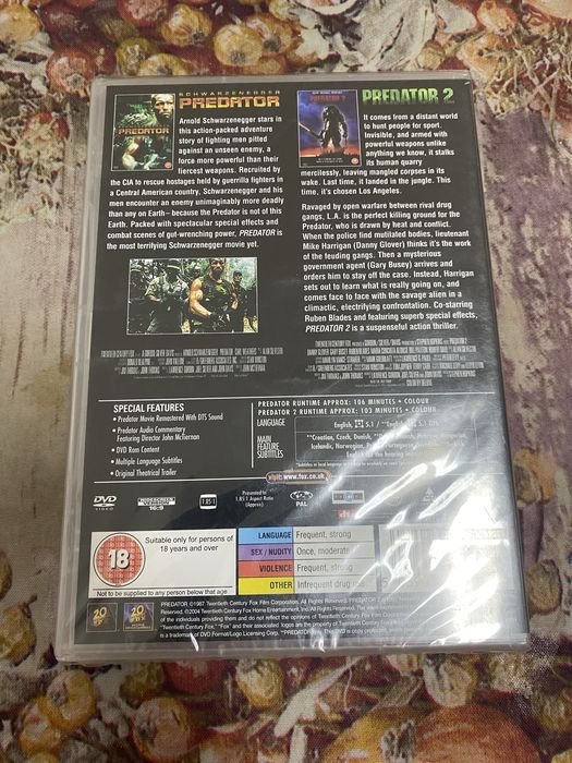Dvd duplo predador 1 e 2