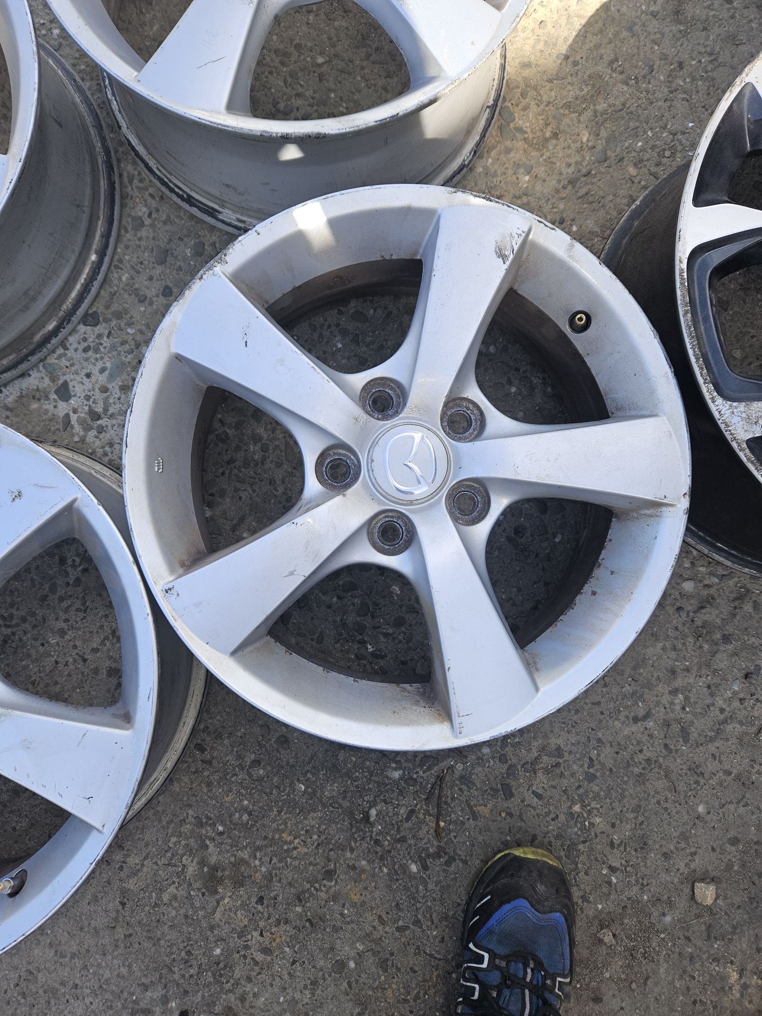 Felgi aluminiowe 5x114,3 R16 Mazda Lexus Toyota