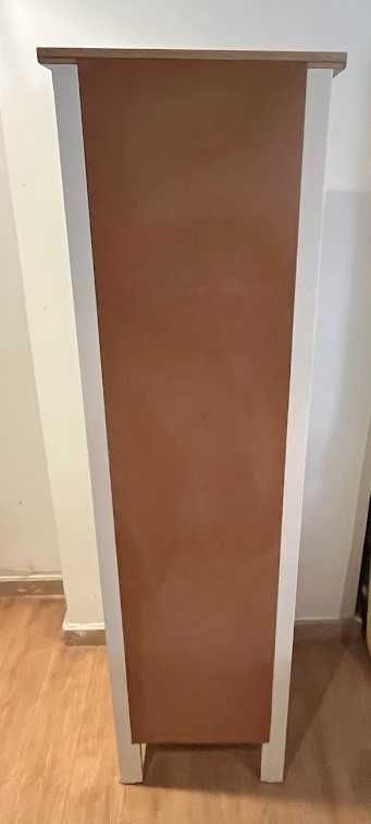 Bookcase alto e elegante – usado mas como novo (Cascais)