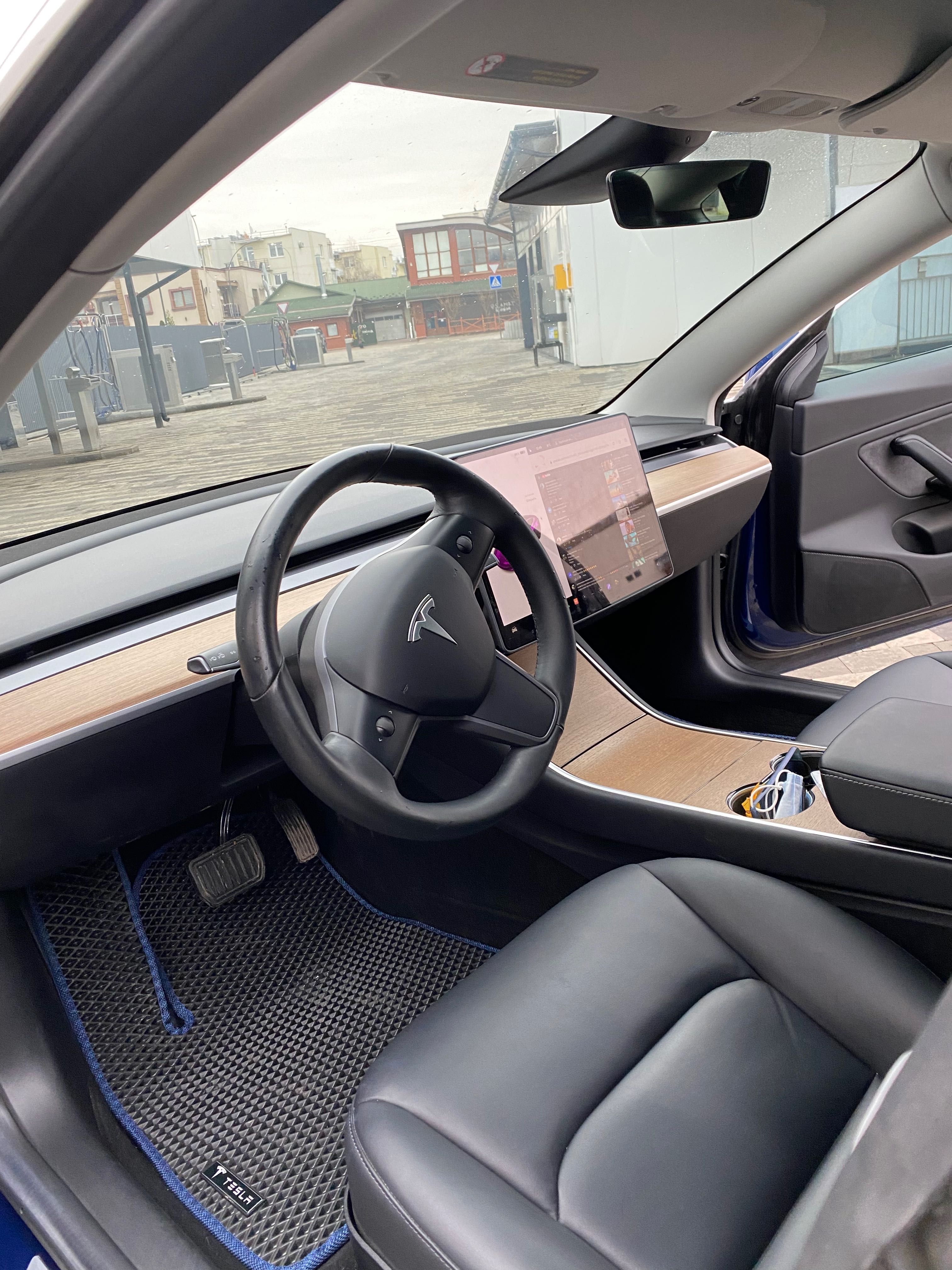 Продам Tesla Model 3 Long Range