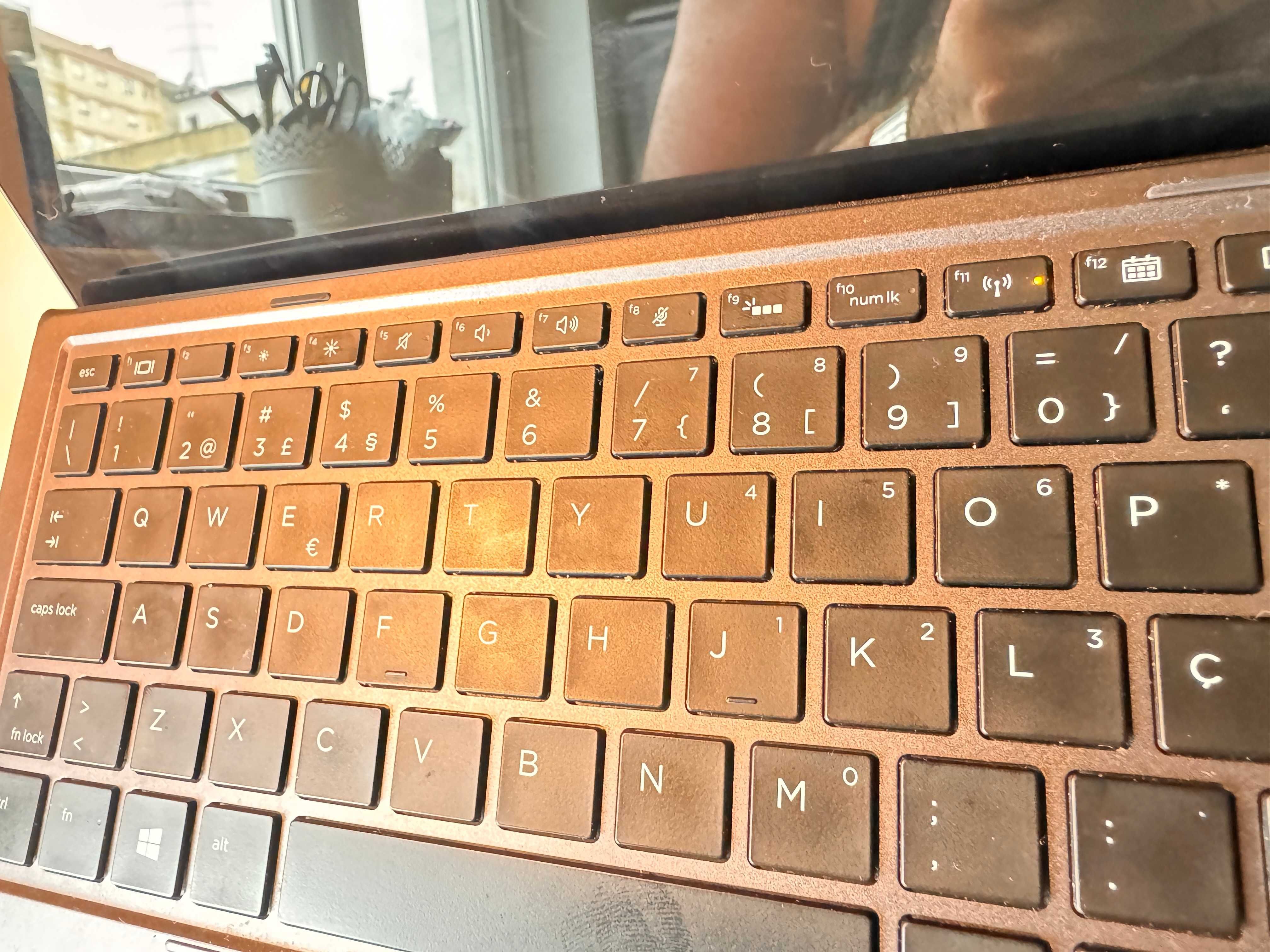 HP PRO x2 620 G2 c/Avaria p/Peças