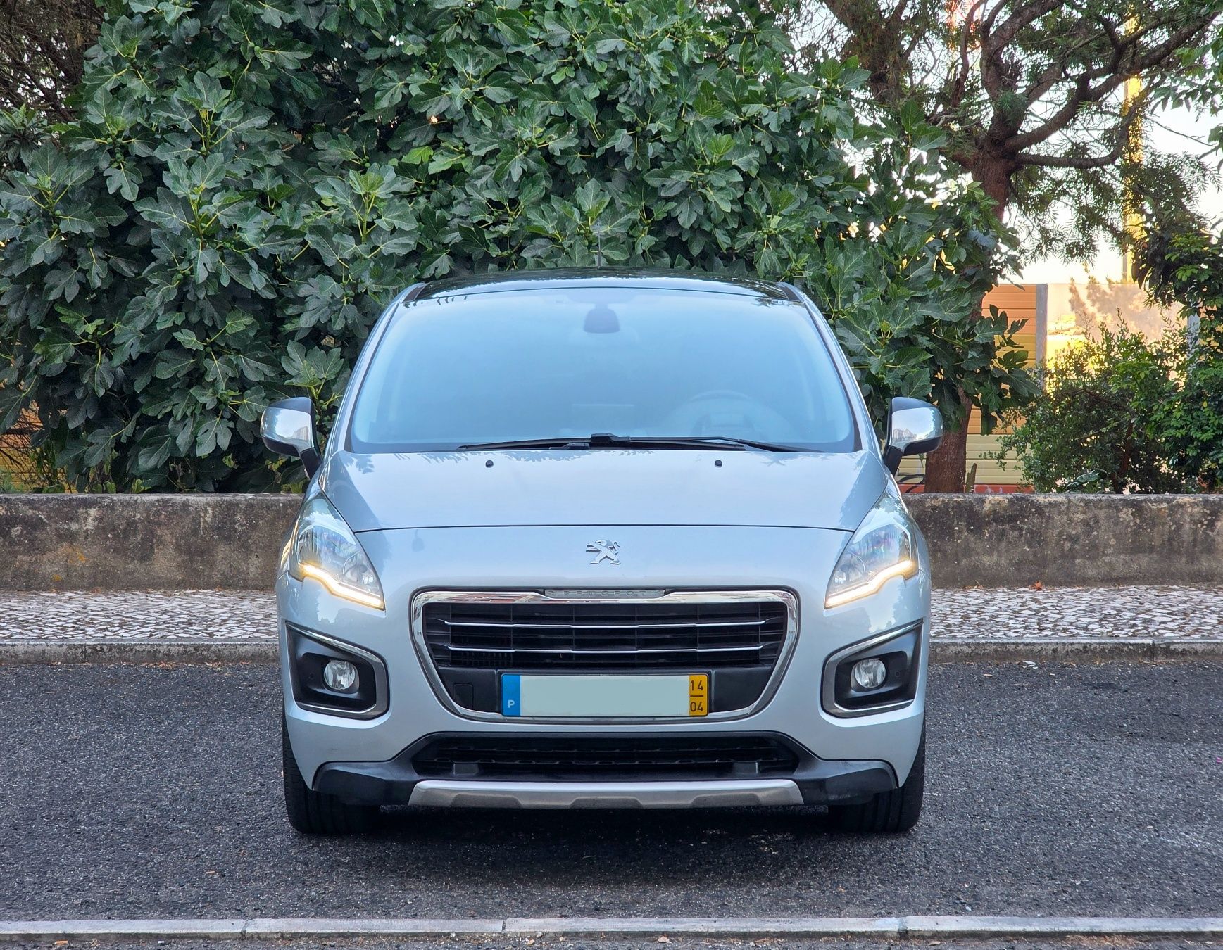 Peugeout 3008 1.6hdi full extras