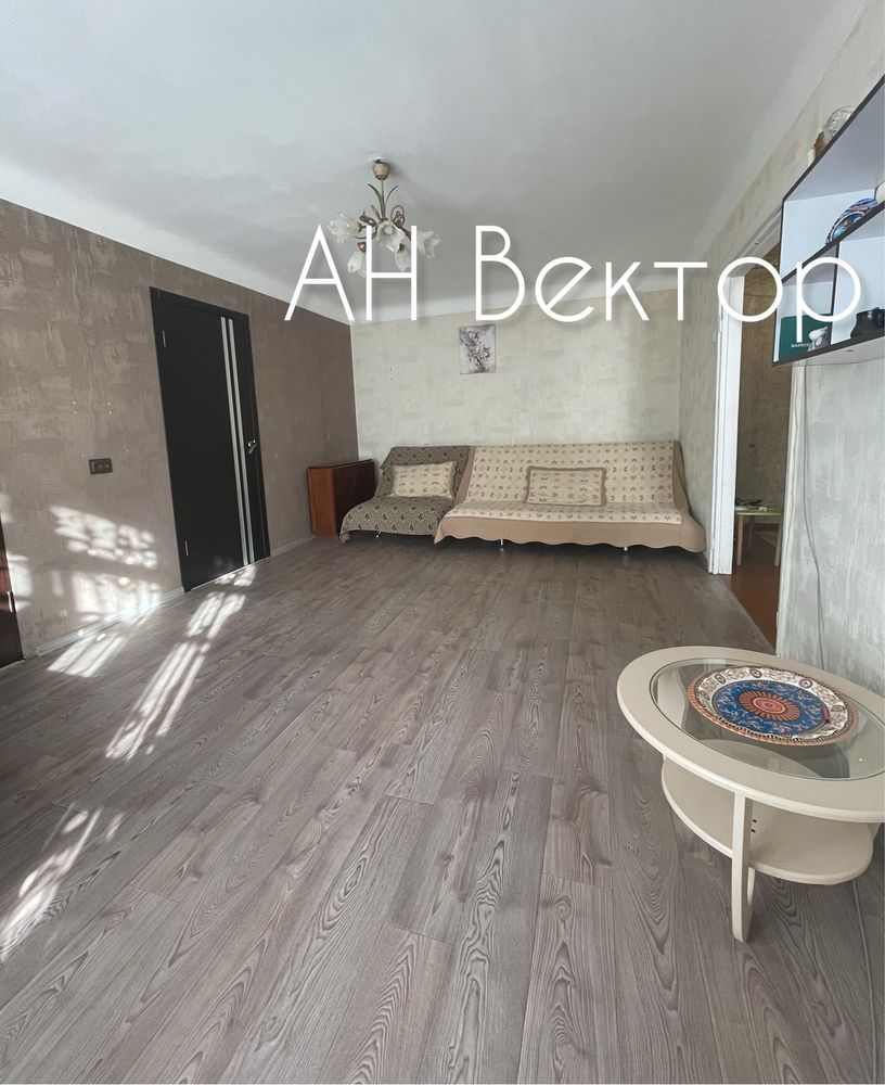 Продам 3 комнатную квартиру Новые Дома м.Дворец Спорта, Бульвар Юрьева