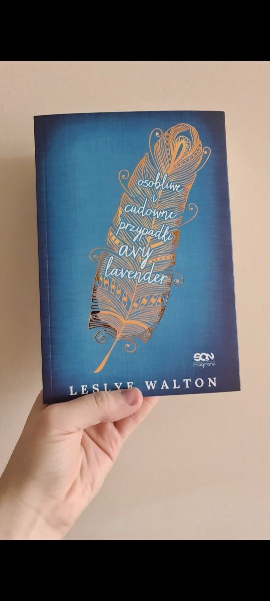 Leslye Walton "Osobliwe I cudowne przypadki Avy Lavander"
i cudowne pr