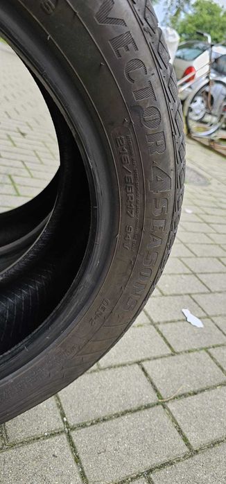 2x Opony Goodyear Vector 4Seasons 215/55 R17