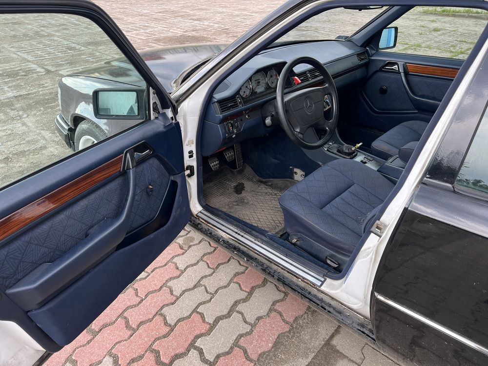Mercedes w124 sedan E200 gleba tuning zdrowe zadwozie idealny CZĘŚCI