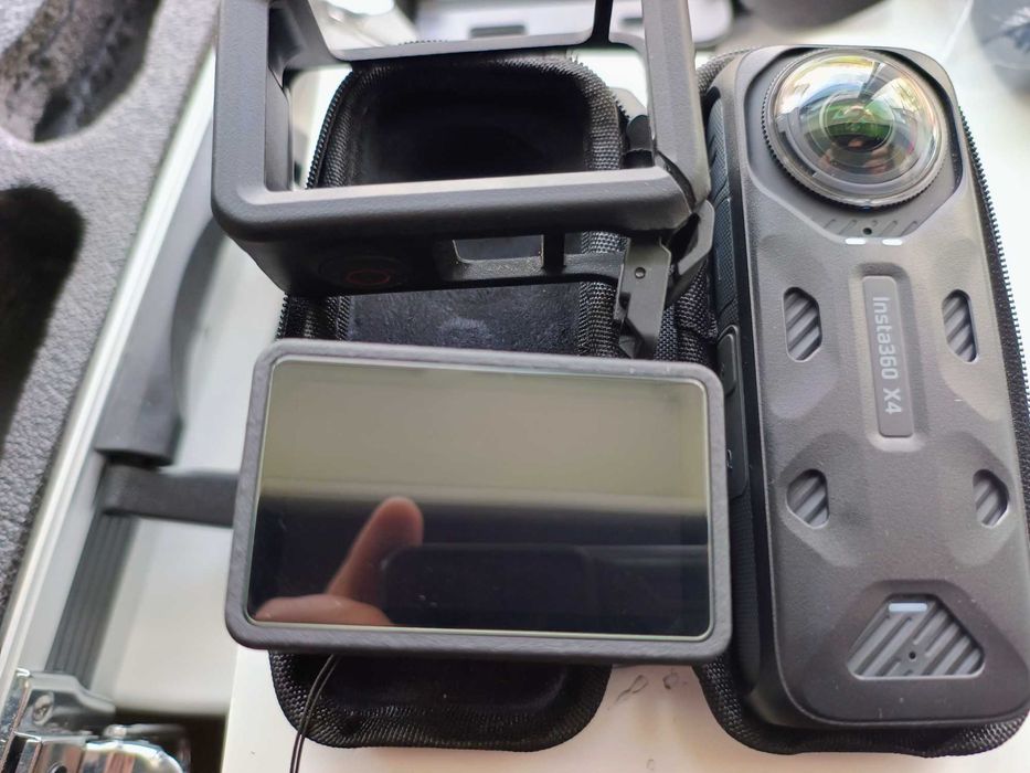 insta 360x4 та dji osmo action 5 pro та багато аксесуарів