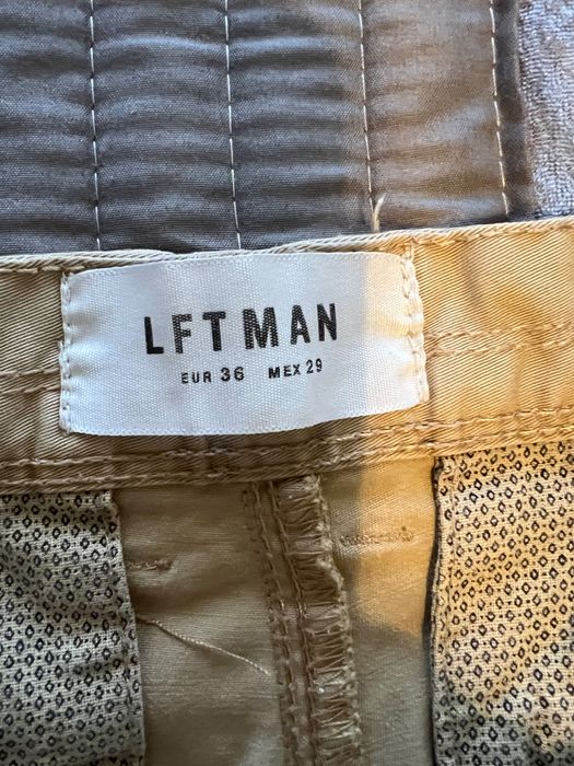 Calças de homem em sarja, beges