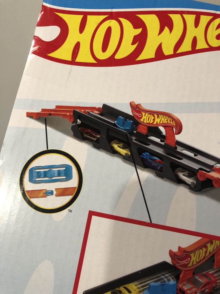 Вантажівка / автовоз / трек Hot Wheels Speedway Hauler