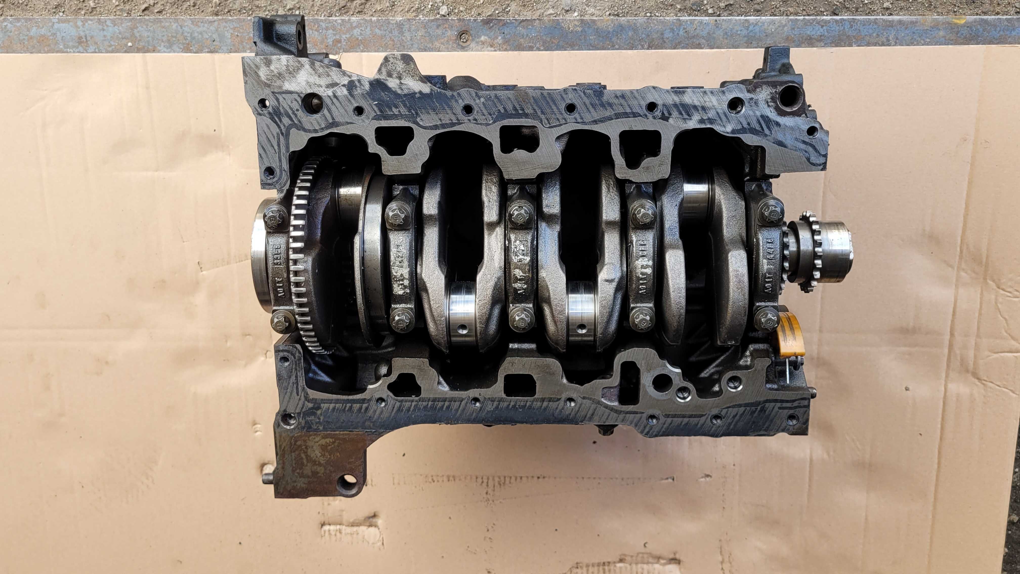 Renault Master M9T 704 2.3 Bi-Turbo blok silnika wał korbowy