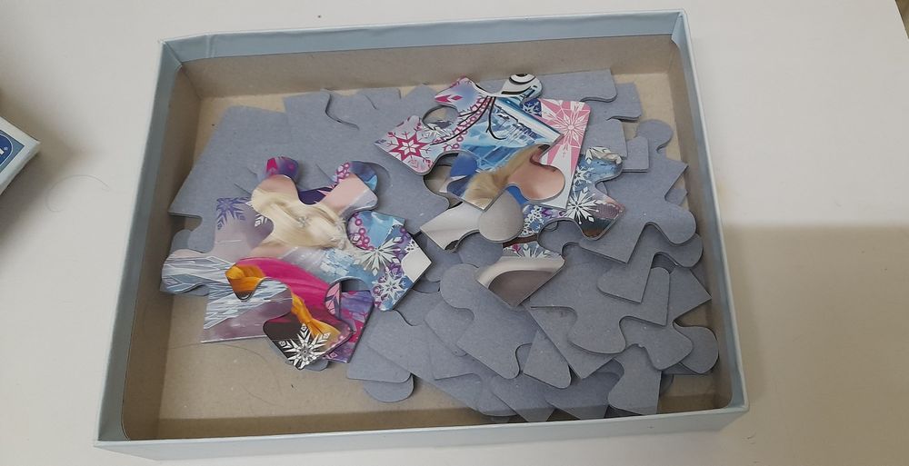 Clementoni Puzzle 30 Peças - Frozen - Completo