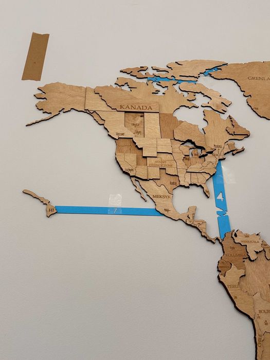 Podróżuj Codziennie – Drewniana Mapa 3D w Kolorze Winchester 170x100cm