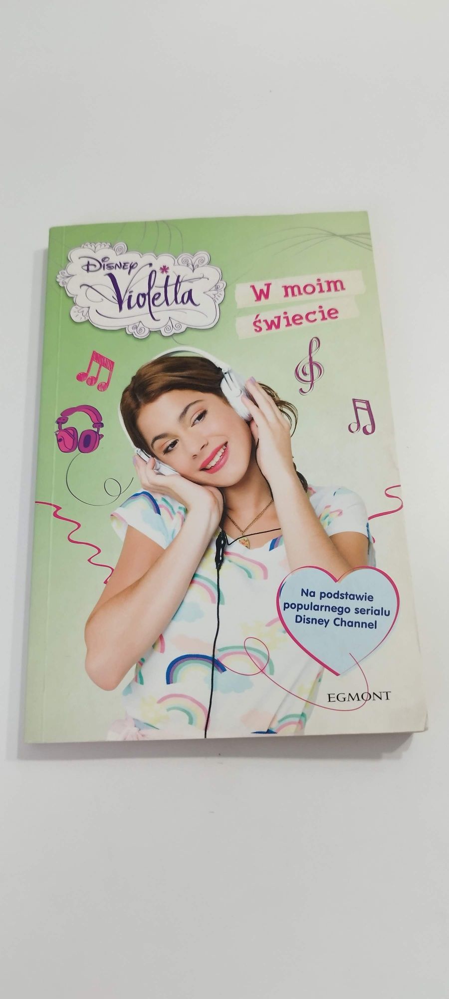 2 książki z serii Violetta, Na podstawie serialu Disney Channel