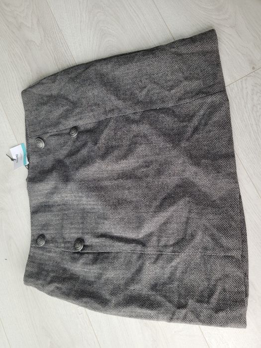 Spódnica mini ze wzorem L