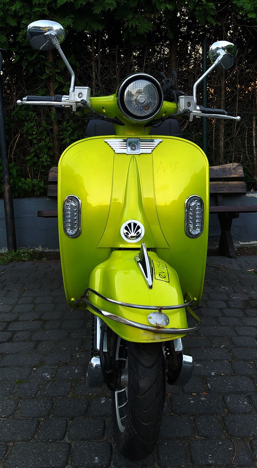 Skutery Elektryczne Sakura 2000 (Jak Vespa) Kanarek niskie przebiegi
