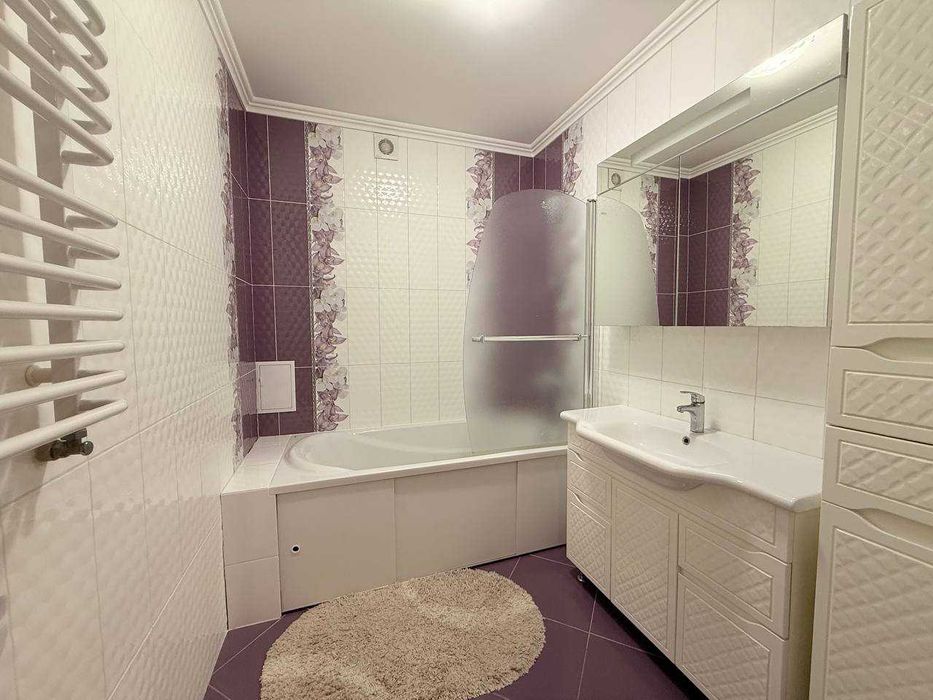 Кухня-студія +2 кімнати