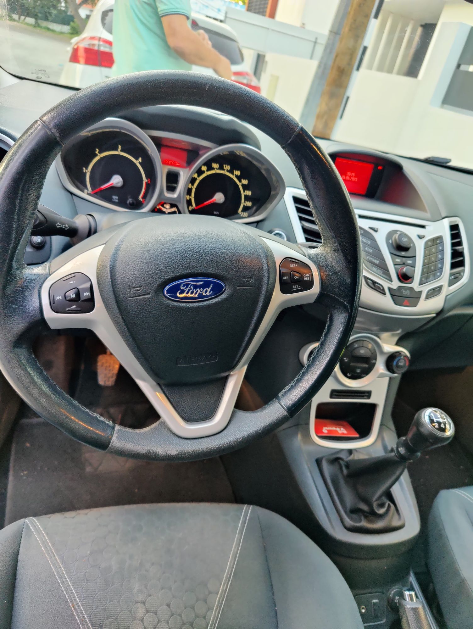 Ford Fiesta Sport 1.6 TDCi 95cv – 2008 5 Portas < 140.000 km