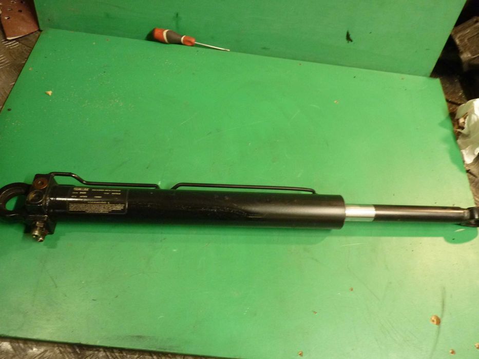 siłownik podnoszenia kabiny scania r