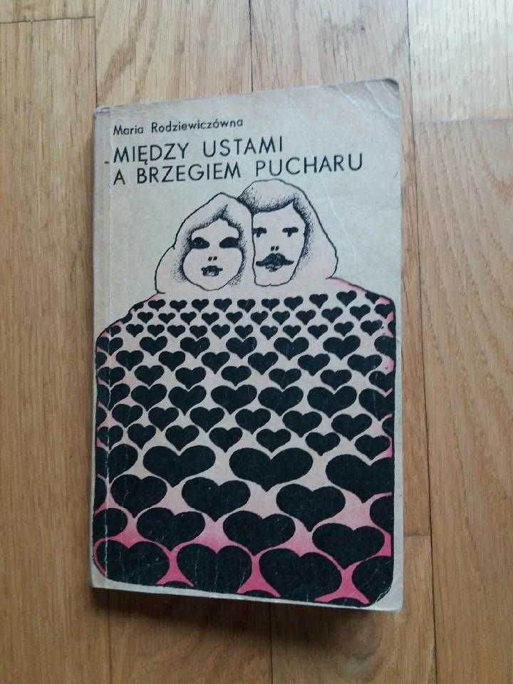 książka między ustami a brzegiem pucharu wyd. 1974