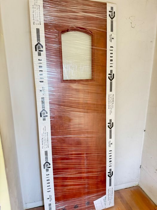 Nieużywane  drzwi razem z Ościeżnica mi regulowanymi kilka sztuk