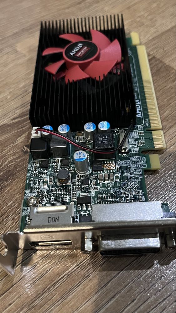 Відеокарта AMD Radeon R5 340х