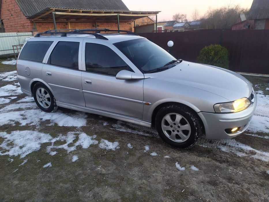 Opel Vectra b 2.2  2001 рік.  В чудовому стані.